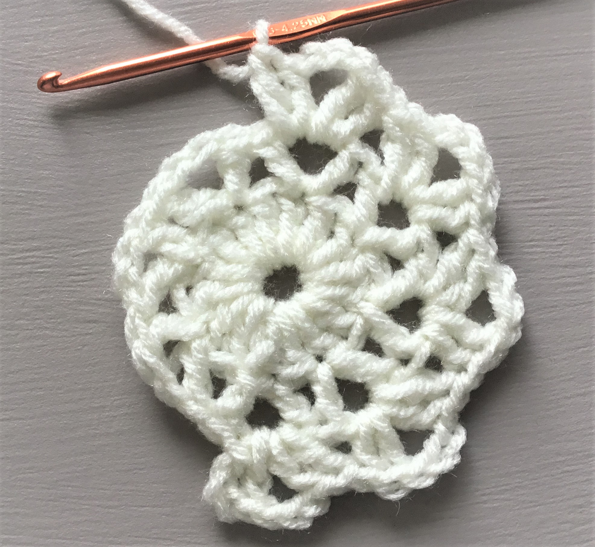 crochet snowflake row 3