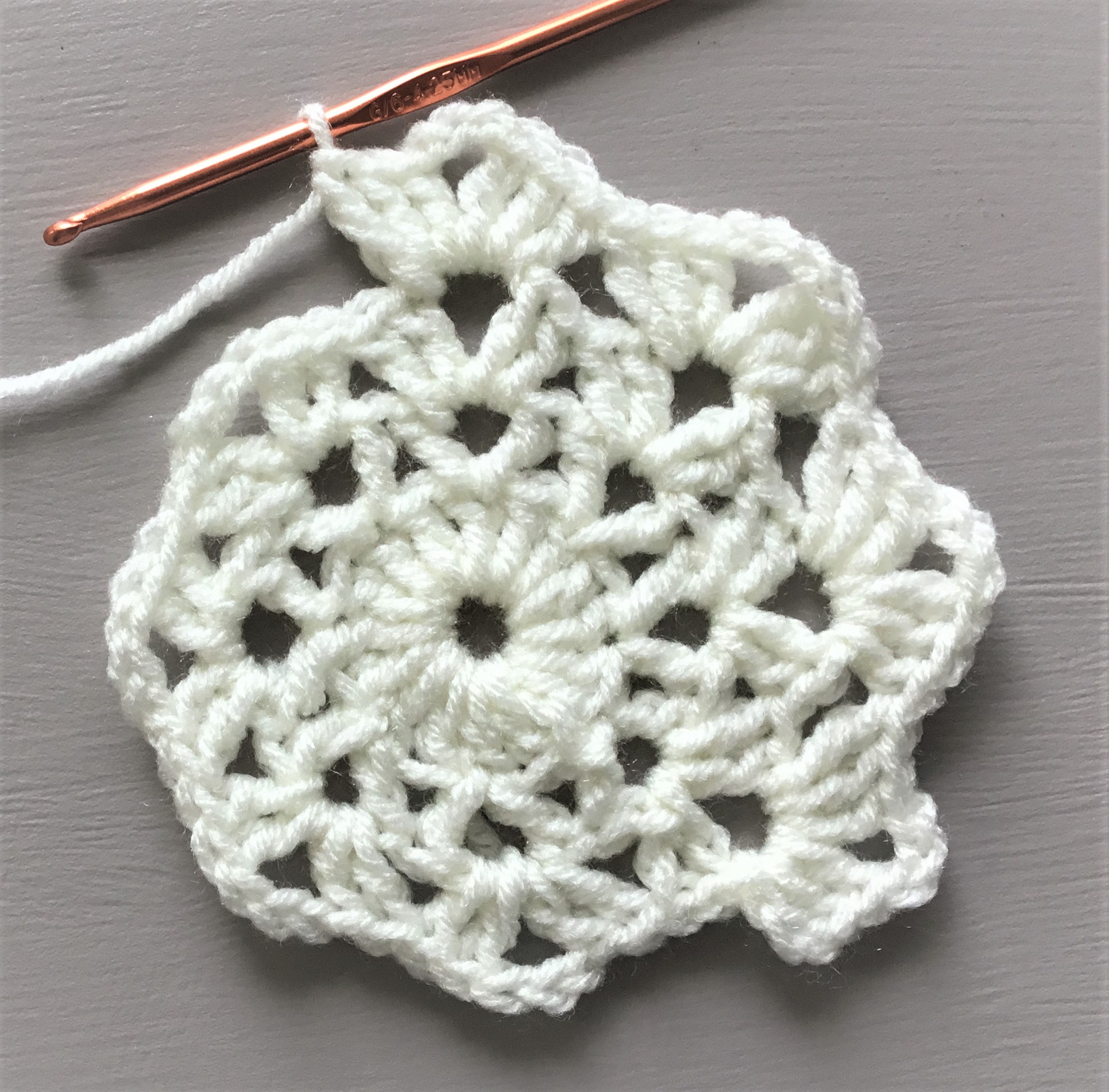 crochet snowflake row 4