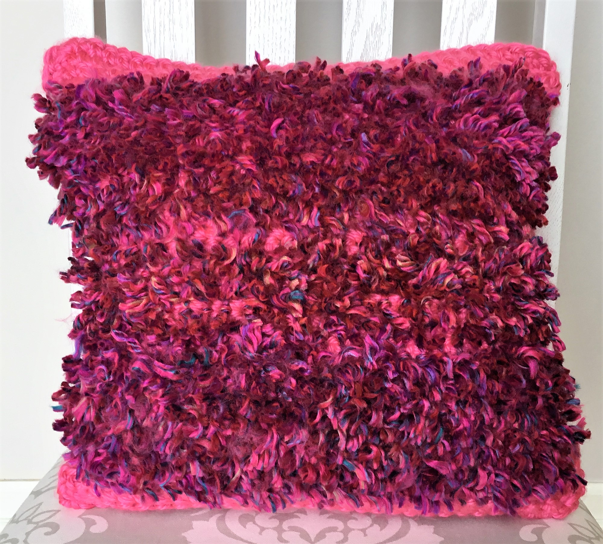 crochet-fringe-pillow-for-beginners