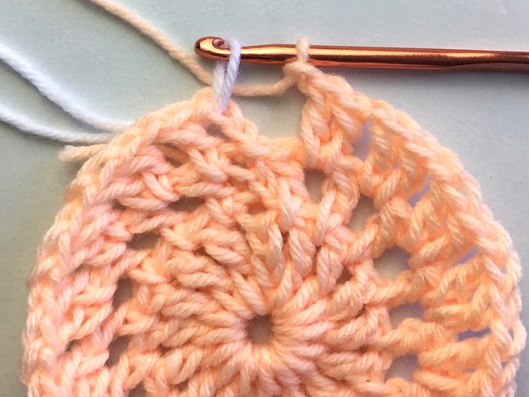 crochet change colors