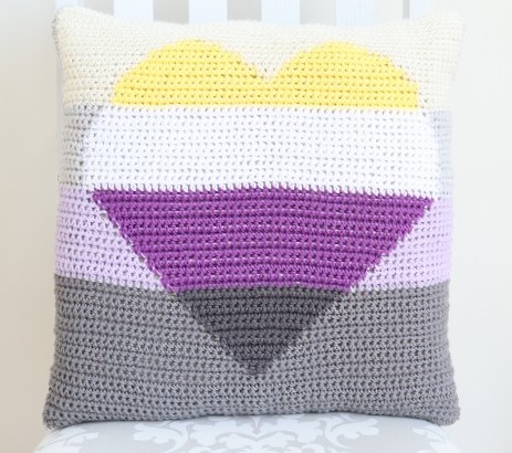 free-crochet-heart-pillow-pattern
