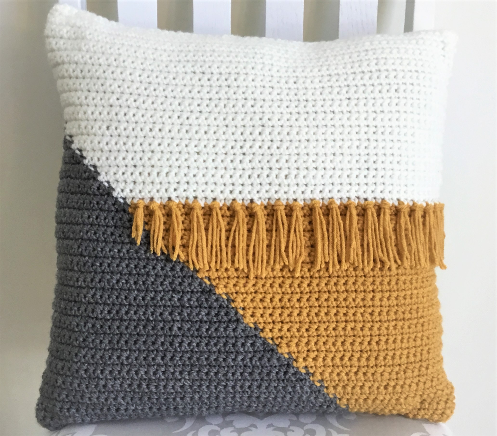 crochet color block pillow cover