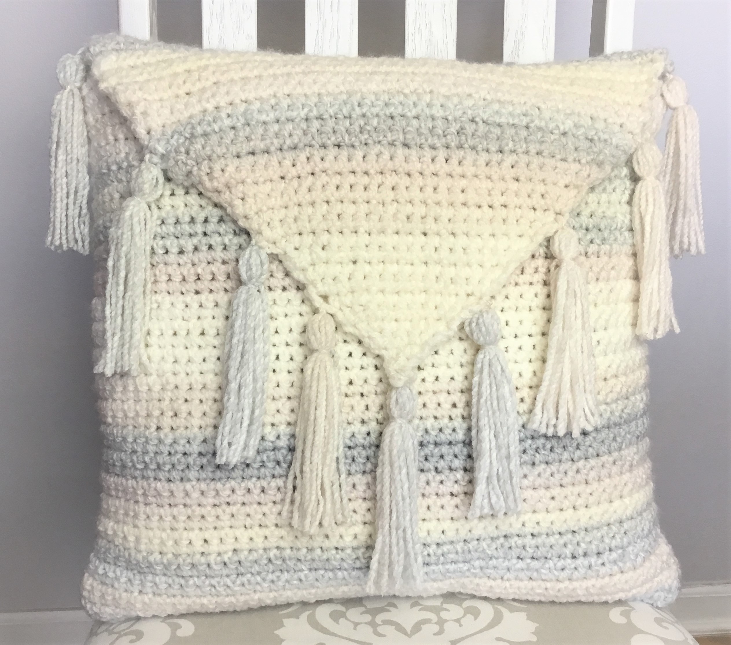 crochet-pillow-cover-with-envelope-flap