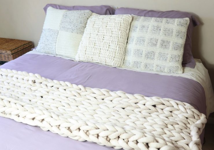 chunky-hand-knit-blanket